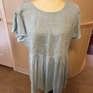 NWT  Torrid smocked top size 3X 22-24.
